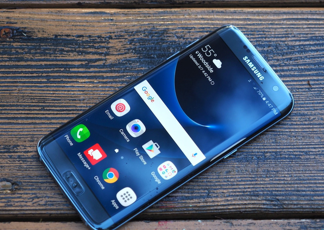 
Samsung từng tung ra thêm phiên bản Blue Coral của Galaxy S7 edge sau khi Galaxy Note7 bị khai tử
