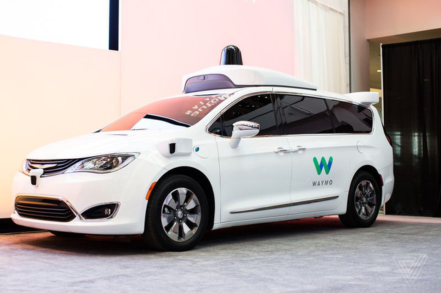 
Chiếc xe tự lái của Waymo thuộc Google.
