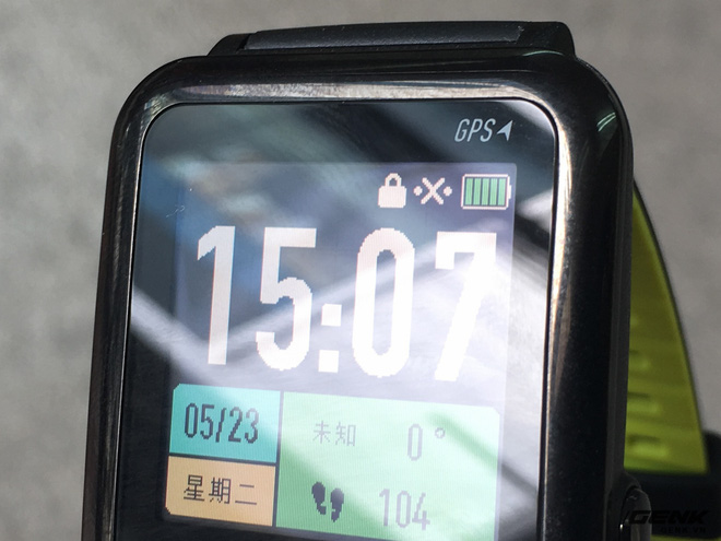 
Xiaomi cho biết Hey 3S hỗ trợ GPS, tuy nhiên theo thử nghiệm của chúng tôi thì nó không hoạt động. Smartwatch liên tục dò tìm vệ tinh tuy nhiên không thể tìm thấy vị trí. Lý do rất có thể là vì chiếc đồng hồ này được phát triển dành riêng cho thị trường Trung Quốc, sử dụng hệ thống định vị riêng
