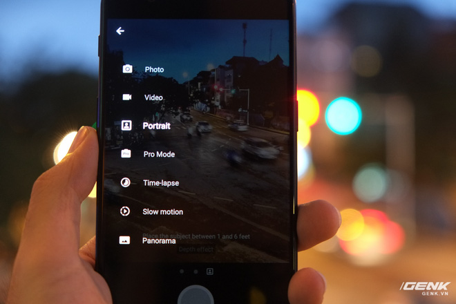 Chế độ mang tên Portrait Mode (Chân dung) sẽ giúp người dùng chụp được những bức ảnh với hiệu ứng làm mờ hậu cảnh