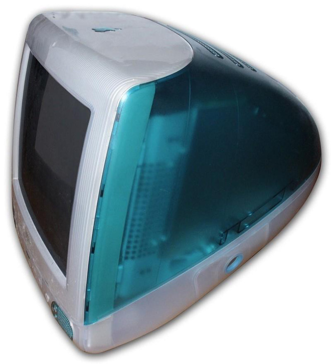 Một trong các máy tính mang phong cách frog design của Apple.