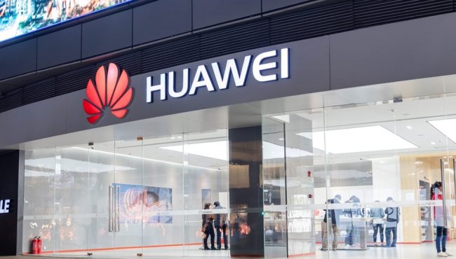Các hãng smartphone Trung Quốc chạy đua xây dựng thương hiệu với các cửa hàng bán lẻ lớn.
