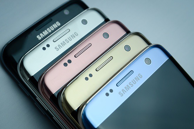 
Galaxy S7 Edge sở hữu nhiều phiên bản màu sắc độc đáo khác nhau.
