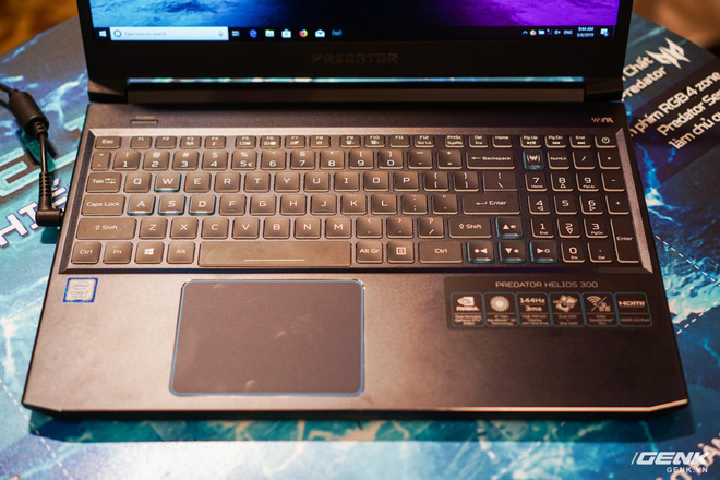 Ảnh thực tế loạt laptop gaming mới của Acer: Predator Helios 700 có cả cơ chế bàn phím trượt - Ảnh 11.