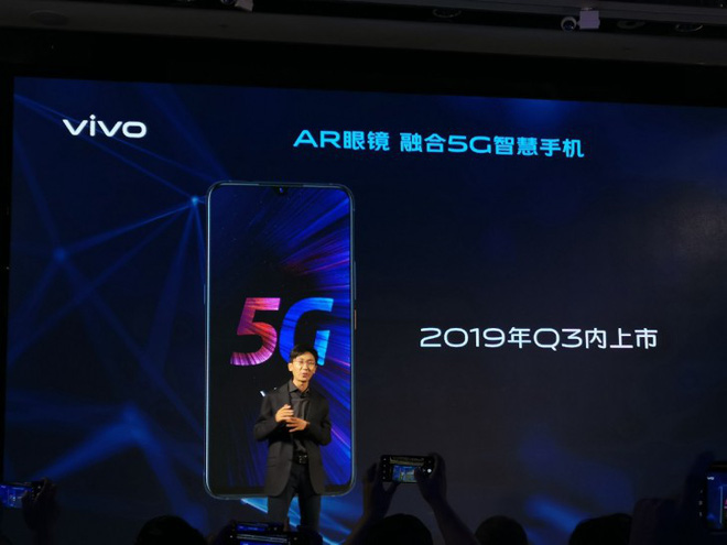 Vivo ra mắt smartphone IQOO 5G và công nghệ Super FlashCharge 120W, sạc đầy 4.000 mAh pin trong hơn 10 phút - Ảnh 1.