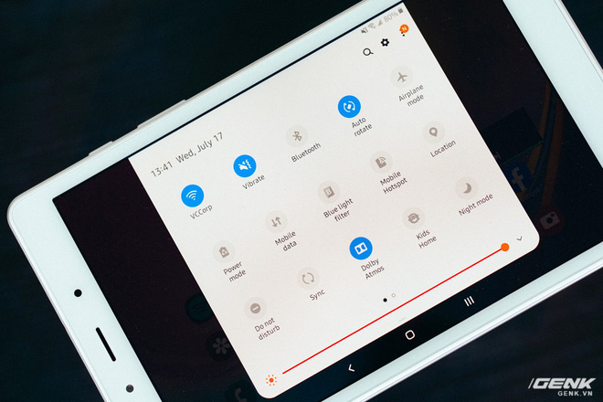 Mở hộp Galaxy Tab A 8.0 mới: Một mình một cõi “điện thoại bảng”, ngoài màn hình lớn ra còn gì hay không? - Ảnh 7.