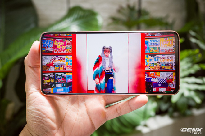 Trải nghiệm game trên Samsung Galaxy A80: màn hình thực sự tràn viền và chip Snapdragon 730G có đáng tiền? - Ảnh 2.