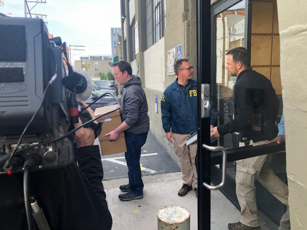 uBiome - Startup xét nghiệm phân người được định giá 600 triệu USD, đến khi bị FBI điều tra và các nhà sáng lập đồng loạt bỏ trốn - Ảnh 4. uBiome - Startup xét nghiệm phân người được định giá 600 triệu USD, đến khi bị FBI điều tra và các nhà sáng lập đồng loạt bỏ trốn - Ảnh 4.