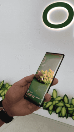 Lộ diện smartphone OPPO với màn hình ‘Waterfall Screen’, hai cạnh siêu cong - Ảnh 8.