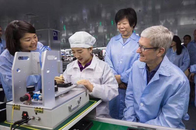 Sự thành công của iPhone khiến Apple khó rời khỏi Trung Quốc - Ảnh 2.