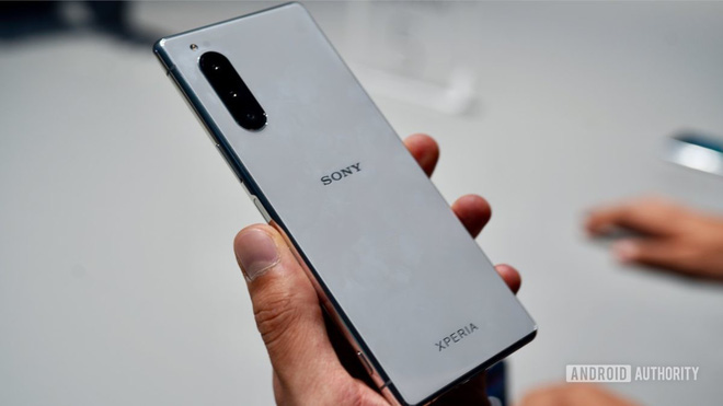 Cận cảnh Xperia 5: Vẫn đậm chất Sony - Ảnh 2.