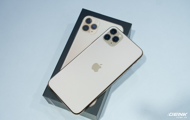 iPhone 11 Pro Max về Việt Nam trước ngày Apple mở bán - Ảnh 1.