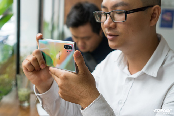 Cho iFan cầm thử Galaxy Note10+: thấy chỗ nào hay hơn iPhone, chỗ nào còn chưa được tốt? - Ảnh 12.