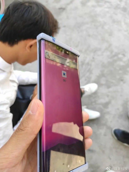 Huawei Mate 30/30 Pro lộ ảnh dựng 3D, 4 camera sau cùng màn hình thác đổ, vẫn cài đặt Android 10 - Ảnh 2.