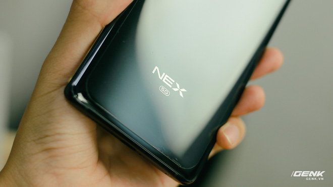 Trên tay Vivo NEX 3: Màn hình thác nước tỷ lệ 99.6%, camera thò thụt, không phím vật lý, giá 21 triệu - Ảnh 9.
