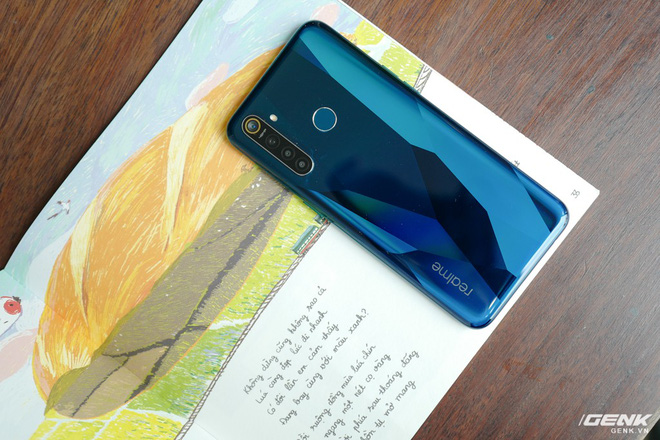 Đánh giá Realme 5 Pro: 4 điều Yêu 3 điều Không thích - Ảnh 2.