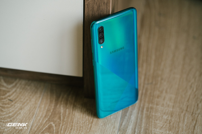 Đánh giá Samsung Galaxy A30s: Thiết kế long lanh, cấu hình mỏng manh, có nên múc nhanh? - Ảnh 11.