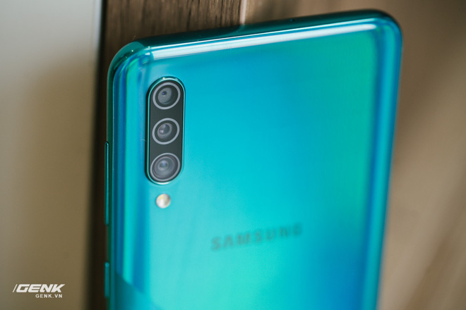 Đánh giá Samsung Galaxy A30s: Thiết kế long lanh, cấu hình mỏng manh, có nên múc nhanh? - Ảnh 3.