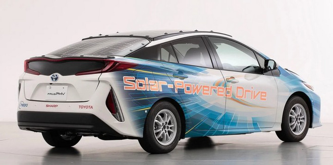 Toyota muốn chế tạo xe điện chạy bằng năng lượng mặt trời có thể hoạt động mãi mãi không cần dừng lại để sạc - Ảnh 4.
