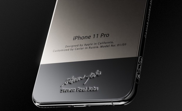 Bản iPhone 11 chỉ dành cho ai sinh ra ở vạch đích: Full giáp titan, đính vải áo len của Steve Jobs, giá 225 triệu - Ảnh 3.