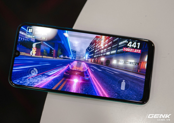 Chiến Liên Quân Mobile, Asphalt 9 cả ngày với Galaxy M30s: Viên pin 6000mAh “thần thánh” đến mức nào? - Ảnh 2.