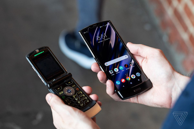 Sở hữu thiết kế màn hình gập đầy ấn tượng, nhưng Motorola RAZR 2019 sẽ khó thành công vì điểm yếu chí mạng sau - Ảnh 1.