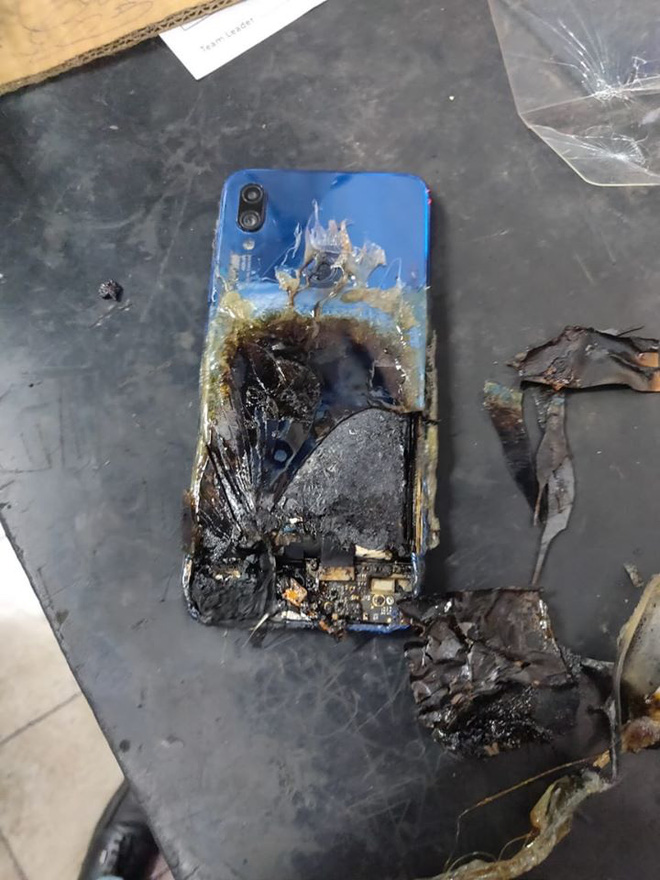 Redmi Note 7S tự bốc cháy, Xiaomi từ chối trách nhiệm - Ảnh 2.