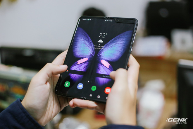 Galaxy Fold tiếp tục mở bán đợt 2 sau khi cháy hàng đợt đầu - Ảnh 2.