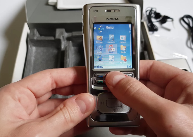 Nhìn lại Nokia N91: Điện thoại dân chơi lừng lẫy một thời - Ảnh 6.