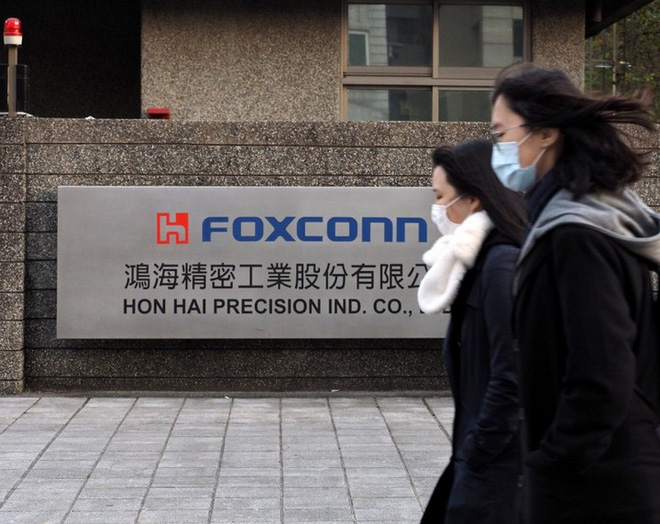 Foxconn sẽ bắt đầu sản xuất bình thường trở lại từ cuối tháng 3 - Ảnh 1.