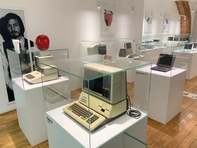 Bảo tàng Apple tại Cộng hòa Séc sắp tái hiện lại garage của Steve Jobs với công nghệ AR - Ảnh 4.