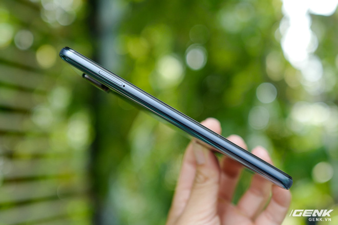 Cận cảnh Redmi Note 9S Xanh Cực Quang: Màu đẹp, hoàn thiện tốt, Snapdragon 720G chạy mượt, cụm 4 camera thiết kế hơi dị - Ảnh 5.