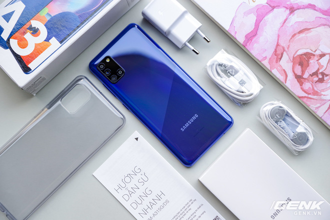 Trên tay Galaxy A31: ngoại hình chuẩn mực dòng A, 4 camera 48MP, pin 5000mAh - Ảnh 1.