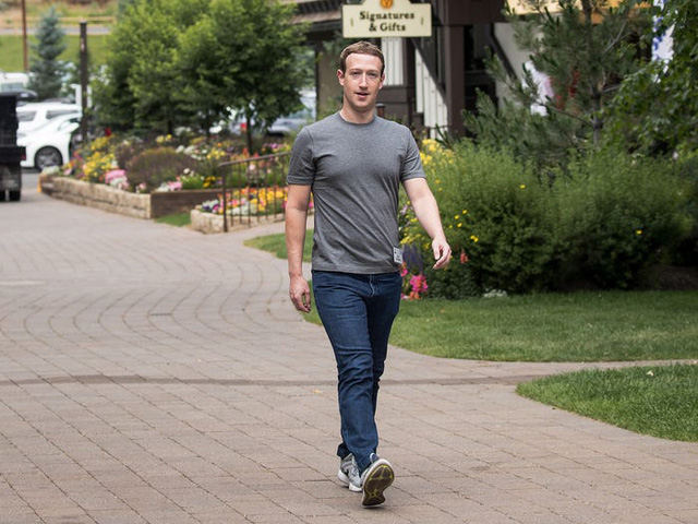  36 tuổi, Mark Zuckerberg chỉ mất hơn 1 giờ để kiếm được số tiền một người cả đời mới làm được - Ảnh 2.