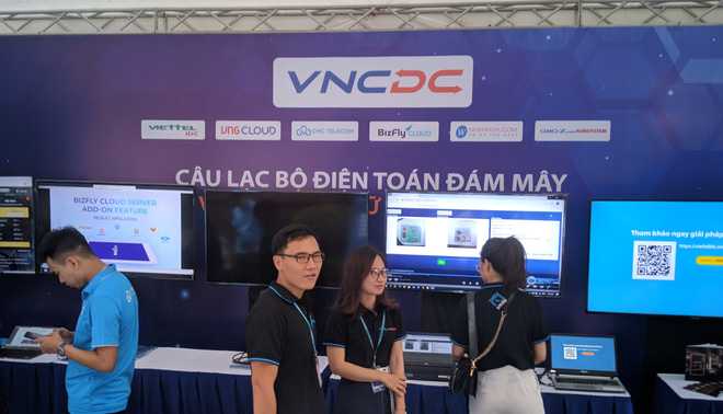 Triển lãm các nền tảng số của Việt Nam: thiết bị 5G của Viettel, Vsmart, Bizfly Cloud cùng nhiều giải pháp chuyển đổi số cho mùa dịch - Ảnh 3.