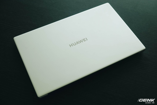 Trên tay Huawei MateBook D15: Khi không thể bán điện thoại, tại sao không chuyển sang bán laptop? - Ảnh 3.