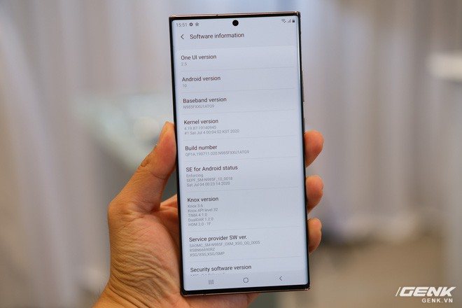 Trên tay Galaxy Note20/Note20 Ultra vừa ra mắt: Một cứng cáp, một mềm mại, màu đẹp xuất sắc, hợp cả nữ lẫn nam - Ảnh 13.