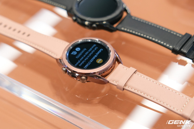 Trên tay đồng hồ Samsung Galaxy Watch 3 và tai nghe không dây chống ồn hạt đậu Galaxy Buds Live - Ảnh 2.