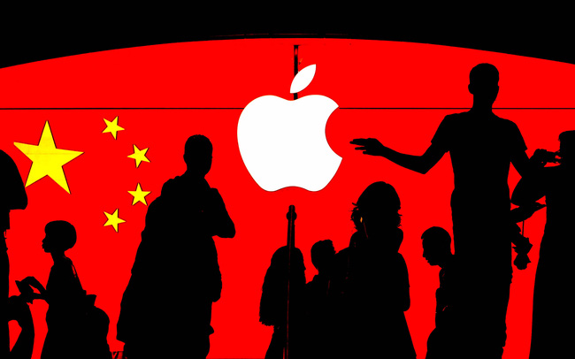  Ông Trump cấm cửa WeChat, miếng bánh 44 tỷ USD của Apple bị đe dọa - Ảnh 1.