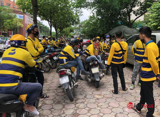 Sau Now, tài xế beBike lại quây trụ sở đòi giảm chiết khấu và tăng thưởng - Ảnh 1.