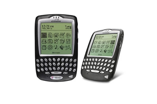 Cùng nhìn lại những chiếc điện thoại BlackBerry tốt nhất đã thay đổi cả thế giới - Ảnh 3.