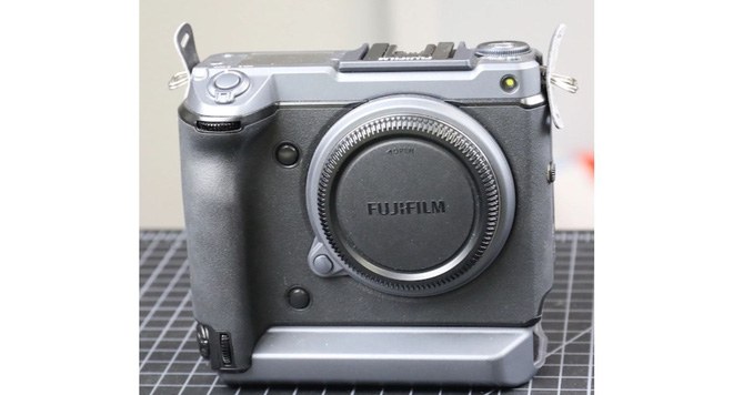 Làm hỏng máy ảnh Fujifilm GFX100 trị giá 10.000 USD, nhiếp ảnh gia rút ra bài học nhớ đời về sự nguy hiểm của nước muối với đồ điện tử - Ảnh 1.