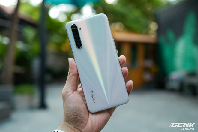 Cận cảnh Realme 7: Smartphone đầu tiên trên thế giới chạy Helio G95, trang bị 4 camera cảm biến Sony, màn 90Hz, sạc nhanh 30W, sẽ có giá chính thức tại Việt Nam vào ngày 21/9 - Ảnh 3.