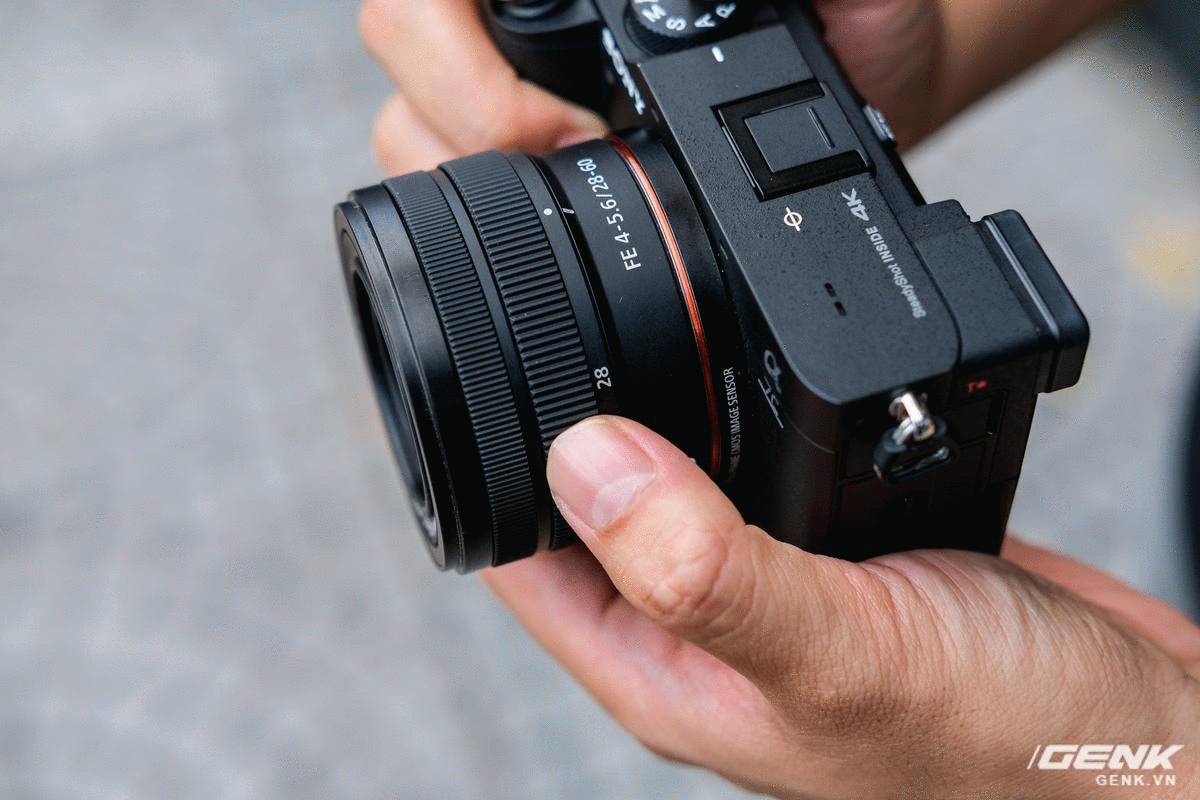 Trên tay chiếc máy ảnh Full Frame nhỏ nhất của Sony tại Việt Nam: Đẹp, nhẹ và mạnh mẽ - Ảnh 16.