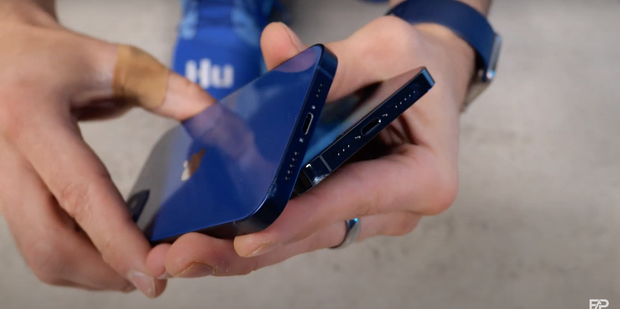 Tin buồn cho các hãng bán kính cường lực, Ceramic Shield trên iPhone 12 thực sự rất bền! - Ảnh 2.