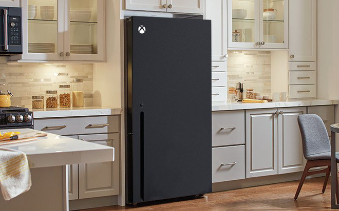 Bị cộng đồng mạng chế meme vì Xbox Series X trông giống tủ lạnh, Microsoft có cách “phản dam” không thể chất hơn - Ảnh 1.