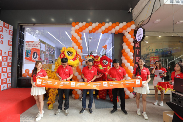 Xiaomi khai trương cửa hàng Mi Store ủy quyền tại Hà Nội - Ảnh 1.