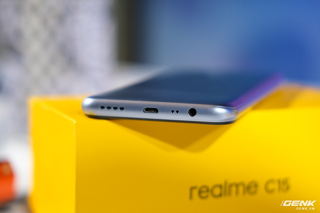 Trên tay Realme C15 tại Việt Nam: Thiết kế giống C12, thêm 1 camera sau, tăng thêm 1GB RAM, chạy Snapdragon 460, giá 4,19 triệu đồng - Ảnh 9.