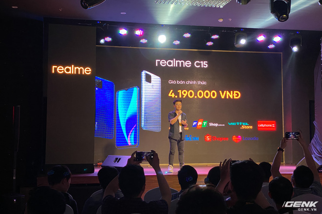 Trên tay Realme C15 tại Việt Nam: Thiết kế giống C12, thêm 1 camera sau, tăng thêm 1GB RAM, chạy Snapdragon 460, giá 4,19 triệu đồng - Ảnh 11.