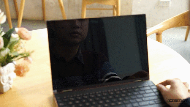 Cận cảnh laptop màn hình OLED 4K, giá 40 triệu đồng của Asus - Ảnh 14.